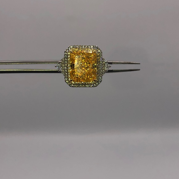 8ct Fancy Canary Ring - Picture 10 of 12
